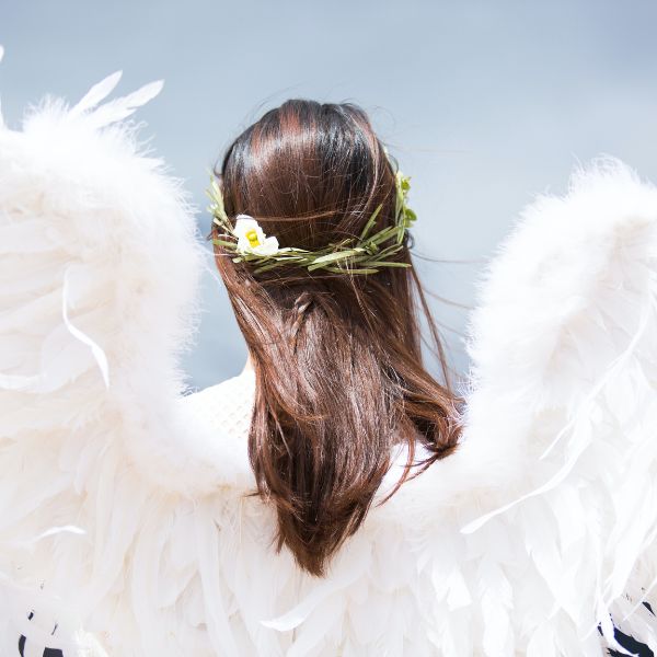 xr:d:DAF24yYES8M:3,j:2292744408166627845,t:23121320 Angels Among Us